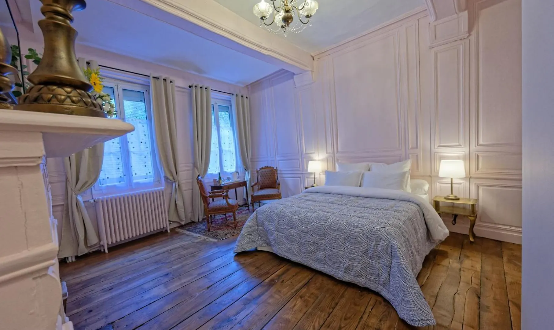 Guest House Saint Yves 디난