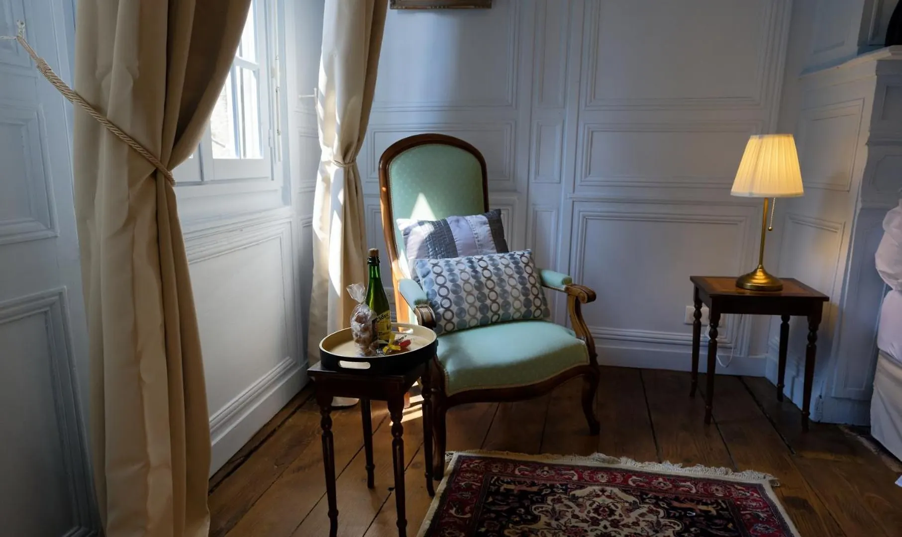 Guest House Saint Yves 디난